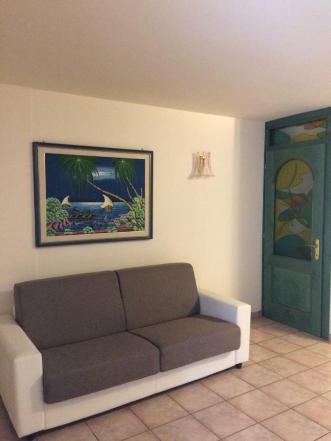 Locazione Turistica Lea Daire Castelnuovo del Garda Dış mekan fotoğraf